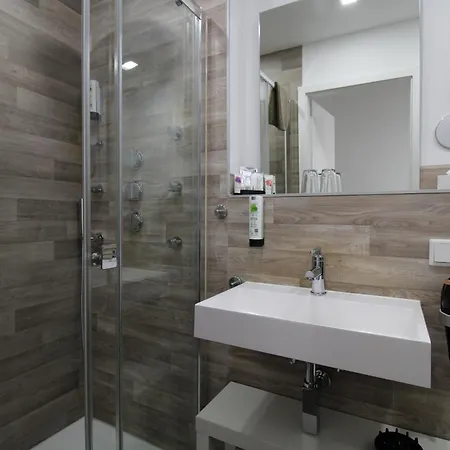 Mh Lamm Hotel 4*